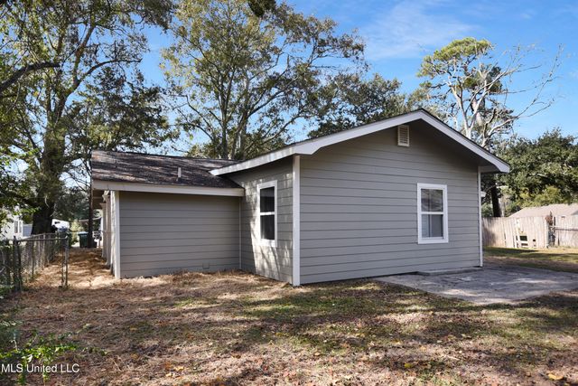 2416 N Sycamore Street, Pascagoula, MS 39581