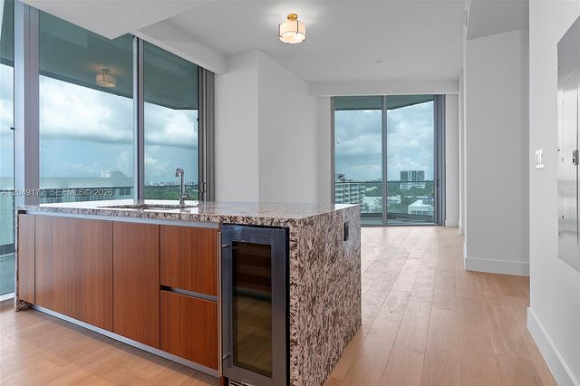 175 SE 25th Rd 1003, Miami, FL 33129