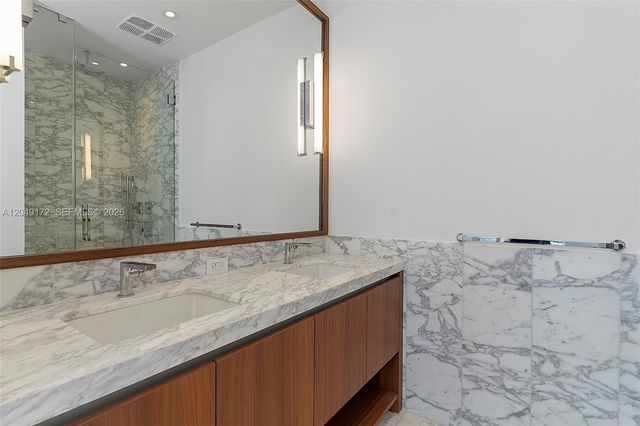 175 SE 25th Rd 1003, Miami, FL 33129