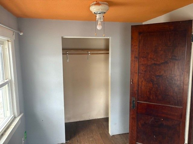 426 S 4th Avenue W, Newton, IA 50208