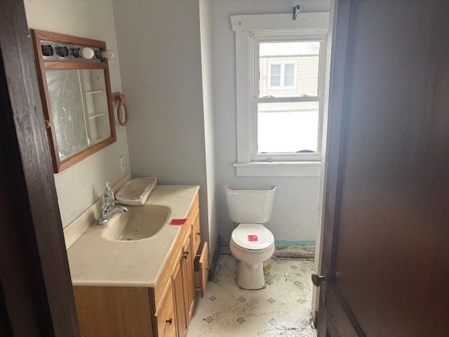 426 S 4th Avenue W, Newton, IA 50208