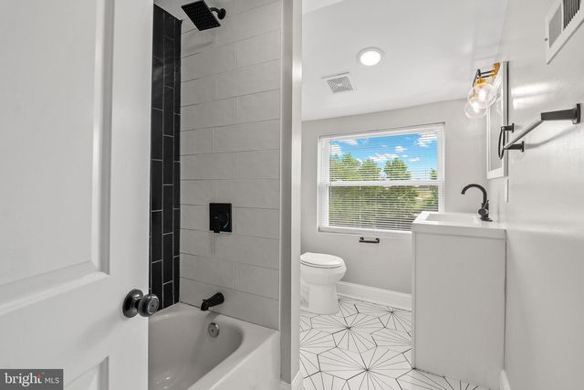 5503 STUART AVE, Baltimore, MD 21215