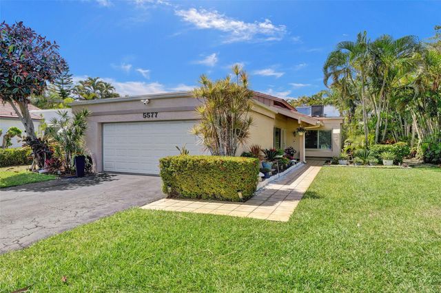 5577 Ainsley Ct, Boynton Beach, FL 33437