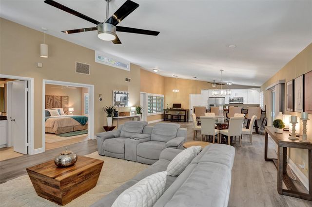 5577 Ainsley Ct, Boynton Beach, FL 33437