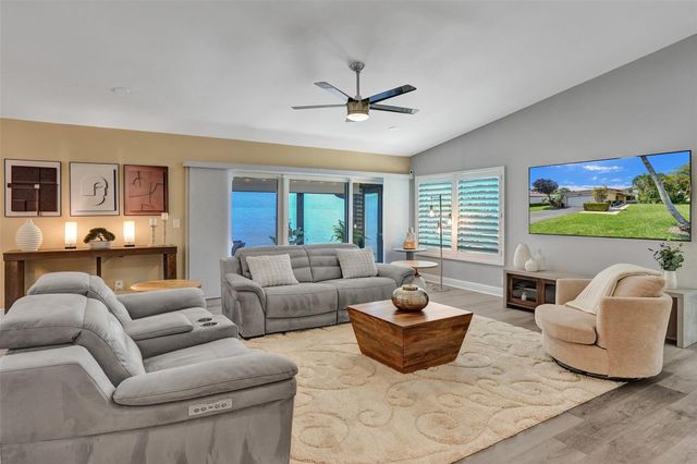 5577 Ainsley Ct, Boynton Beach, FL 33437
