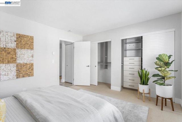 130 Lakeshore Ct, Richmond, CA 94804