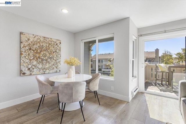 130 Lakeshore Ct, Richmond, CA 94804