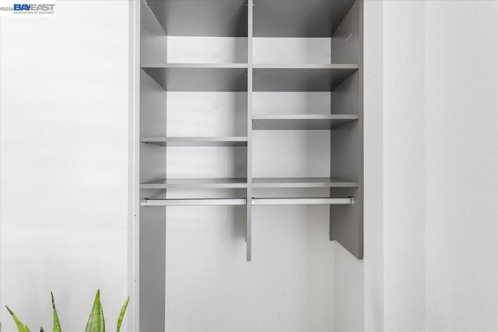 Image 25 of property listing at 130 Lakeshore Ct, Richmond, CA 94804