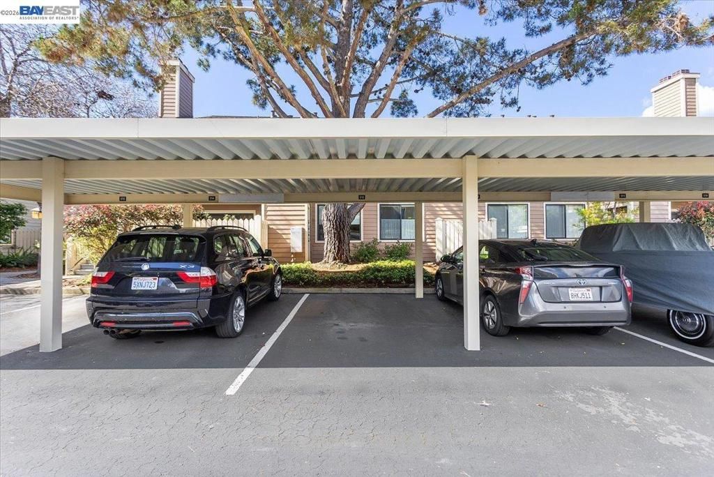 Image 32 of property listing at 130 Lakeshore Ct, Richmond, CA 94804