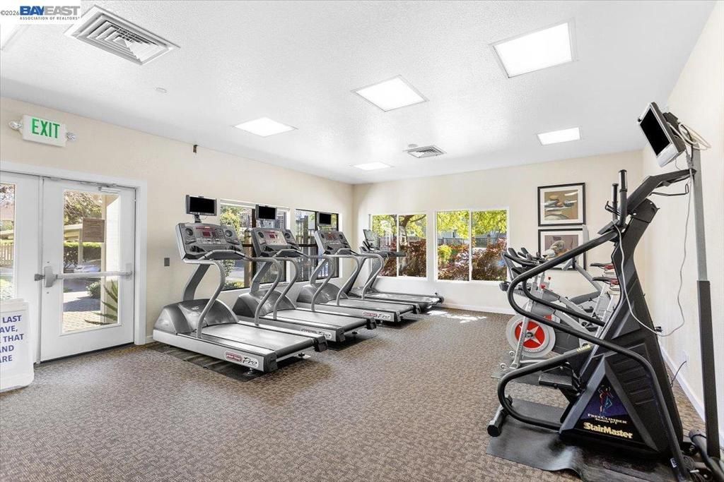 Image 41 of property listing at 130 Lakeshore Ct, Richmond, CA 94804