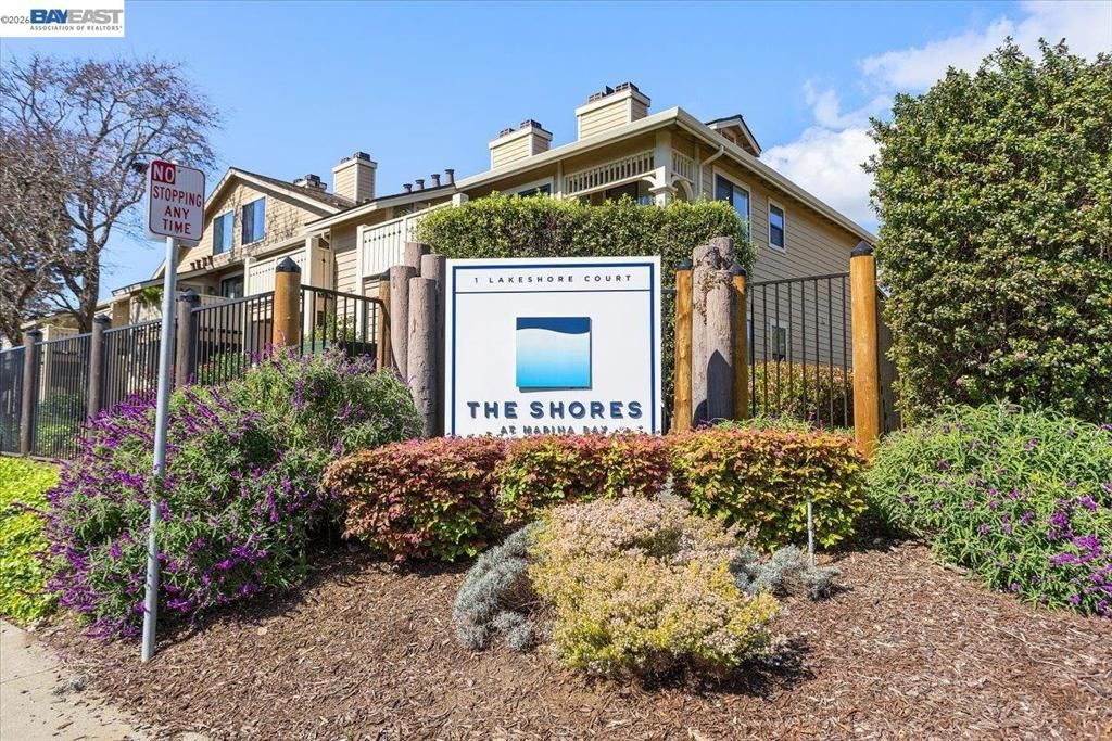 Image 56 of property listing at 130 Lakeshore Ct, Richmond, CA 94804