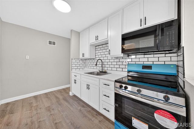 2506 Shannonaire Drive, Jennings, MO 63136