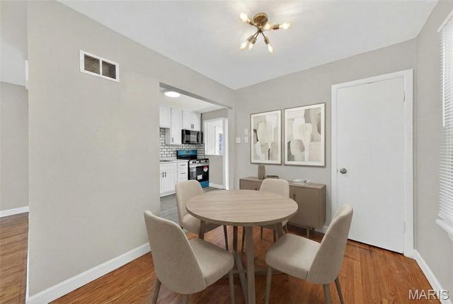 2506 Shannonaire Drive, Jennings, MO 63136