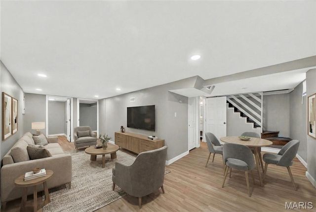 2506 Shannonaire Drive, Jennings, MO 63136