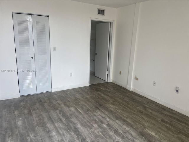 8321 NW 7th Street 1407, Miami, FL 33126