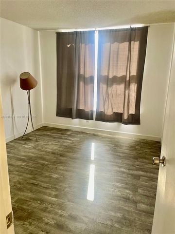 8321 NW 7th Street 1407, Miami, FL 33126