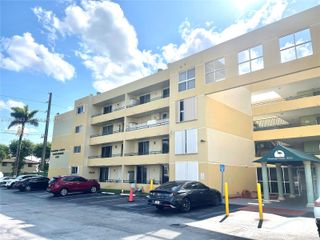 8321 NW 7th Street 1407, Miami, FL 33126