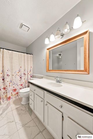 5201 NW 7th Street, Lincoln, NE 68521
