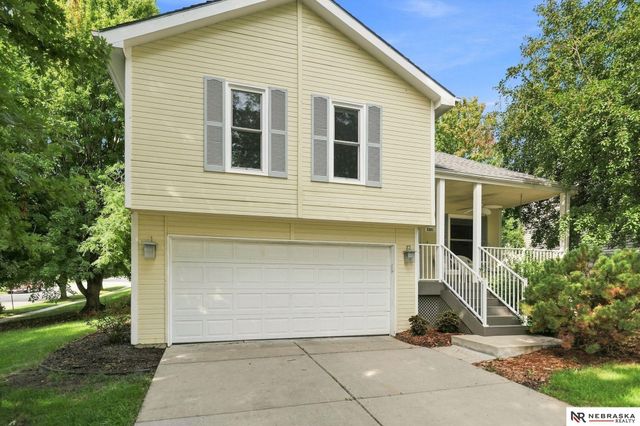 5201 NW 7th Street, Lincoln, NE 68521