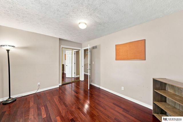 5201 NW 7th Street, Lincoln, NE 68521