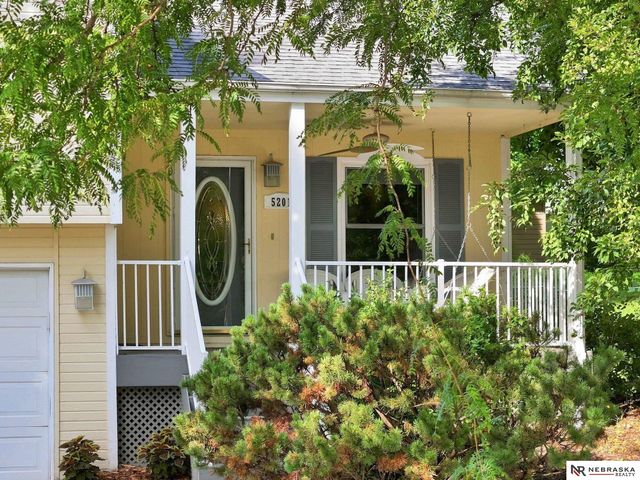 5201 NW 7th Street, Lincoln, NE 68521