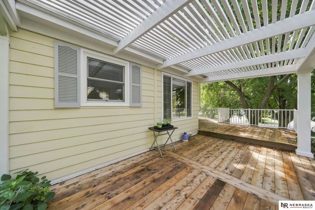 5201 NW 7th Street, Lincoln, NE 68521