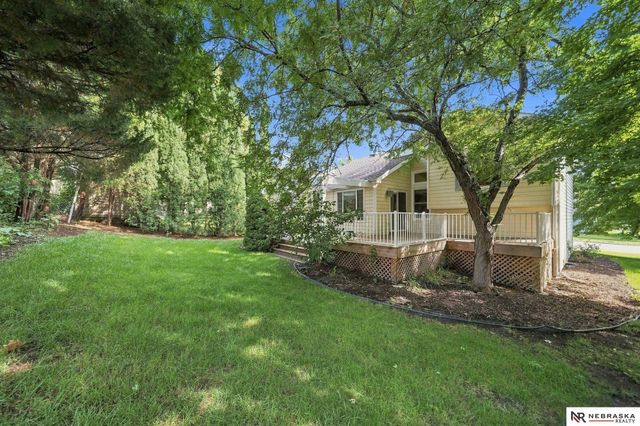 5201 NW 7th Street, Lincoln, NE 68521