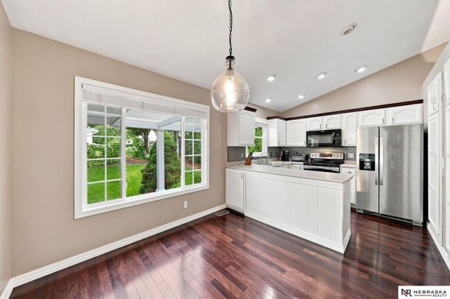 5201 NW 7th Street, Lincoln, NE 68521