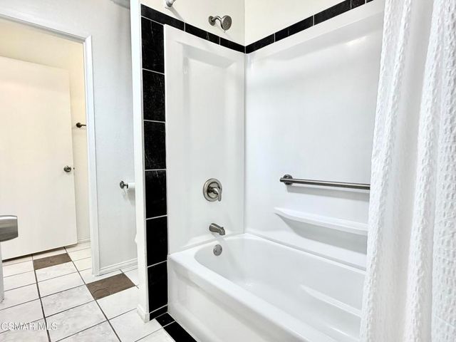 3075 E Harbor Boulevard, Ventura, CA 93001