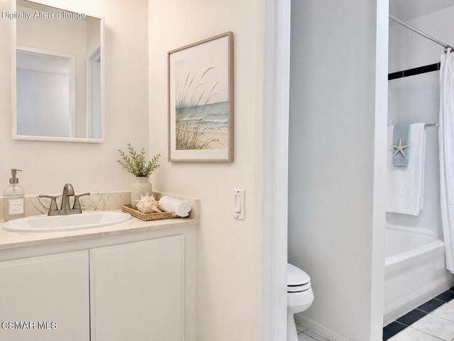 3075 E Harbor Boulevard, Ventura, CA 93001