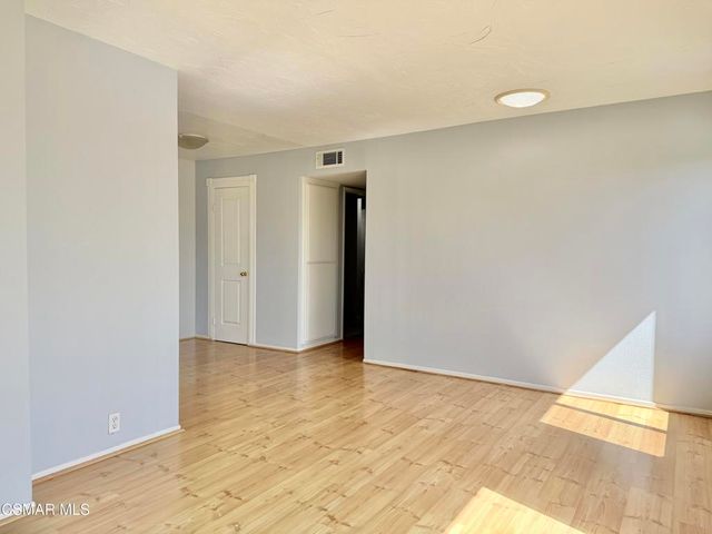 3075 E Harbor Boulevard, Ventura, CA 93001