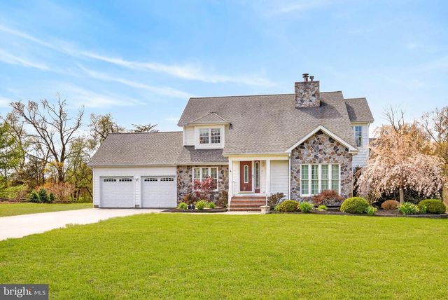 4 LINA DR, New Egypt, NJ 08533