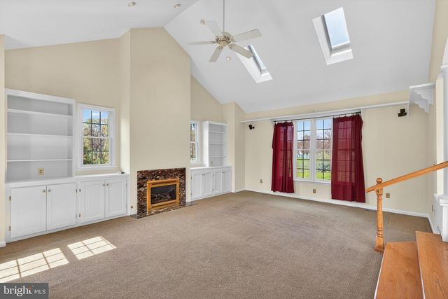 4 LINA DR, New Egypt, NJ 08533