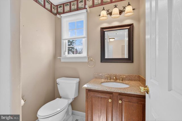 4 LINA DR, New Egypt, NJ 08533