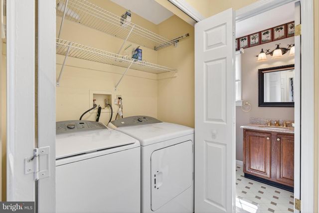 4 LINA DR, New Egypt, NJ 08533