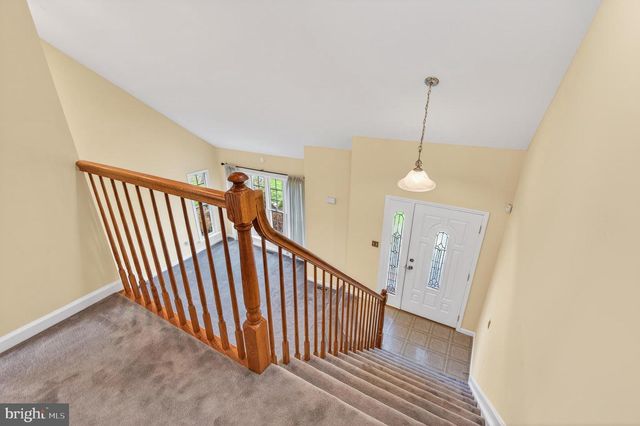 4 LINA DR, New Egypt, NJ 08533