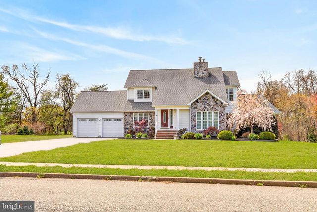 4 LINA DR, New Egypt, NJ 08533