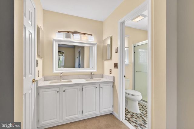 4 LINA DR, New Egypt, NJ 08533