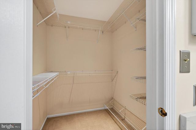 4 LINA DR, New Egypt, NJ 08533