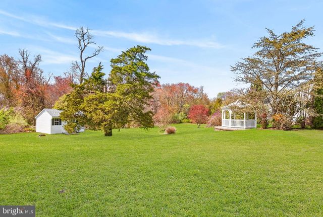 4 LINA DR, New Egypt, NJ 08533