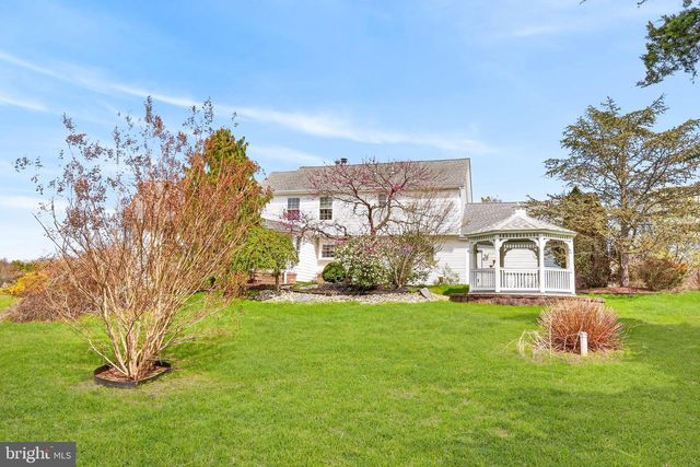 4 LINA DR, New Egypt, NJ 08533