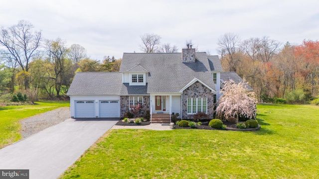 4 LINA DR, New Egypt, NJ 08533