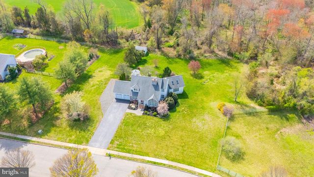 4 LINA DR, New Egypt, NJ 08533