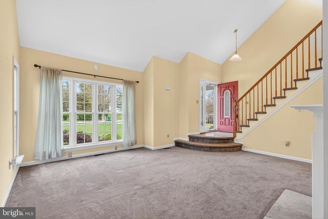 4 LINA DR, New Egypt, NJ 08533