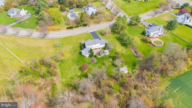 4 LINA DR, New Egypt, NJ 08533