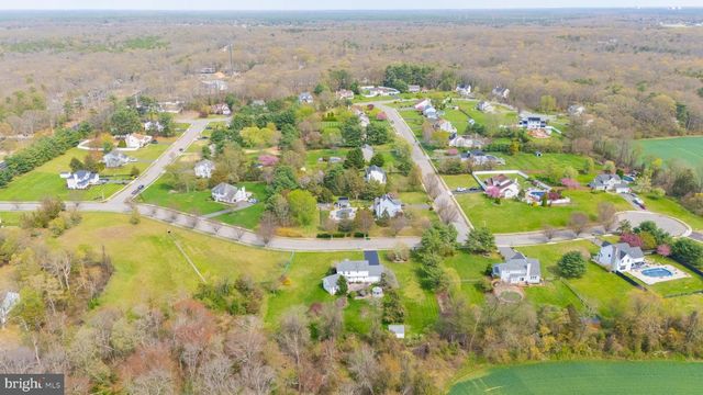 4 LINA DR, New Egypt, NJ 08533