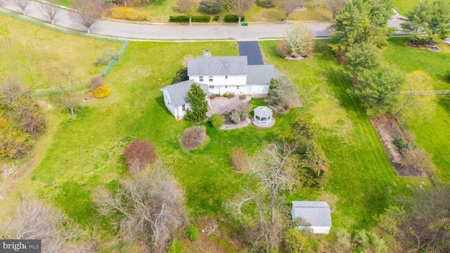 4 LINA DR, New Egypt, NJ 08533