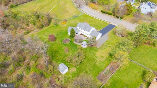 4 LINA DR, New Egypt, NJ 08533