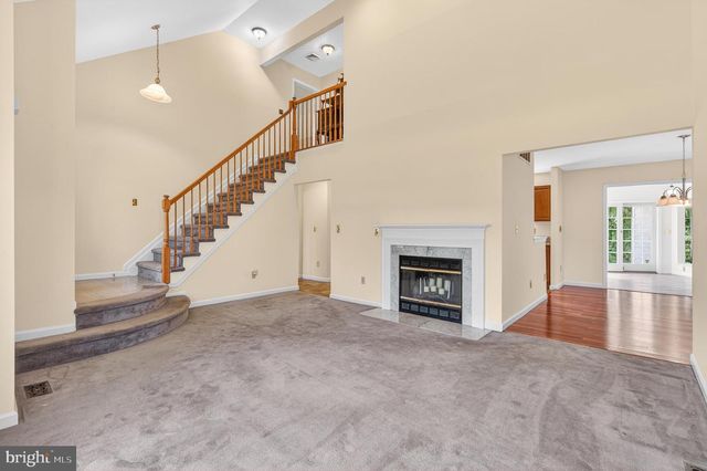 4 LINA DR, New Egypt, NJ 08533