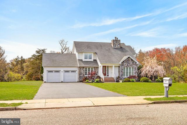 4 LINA DR, New Egypt, NJ 08533